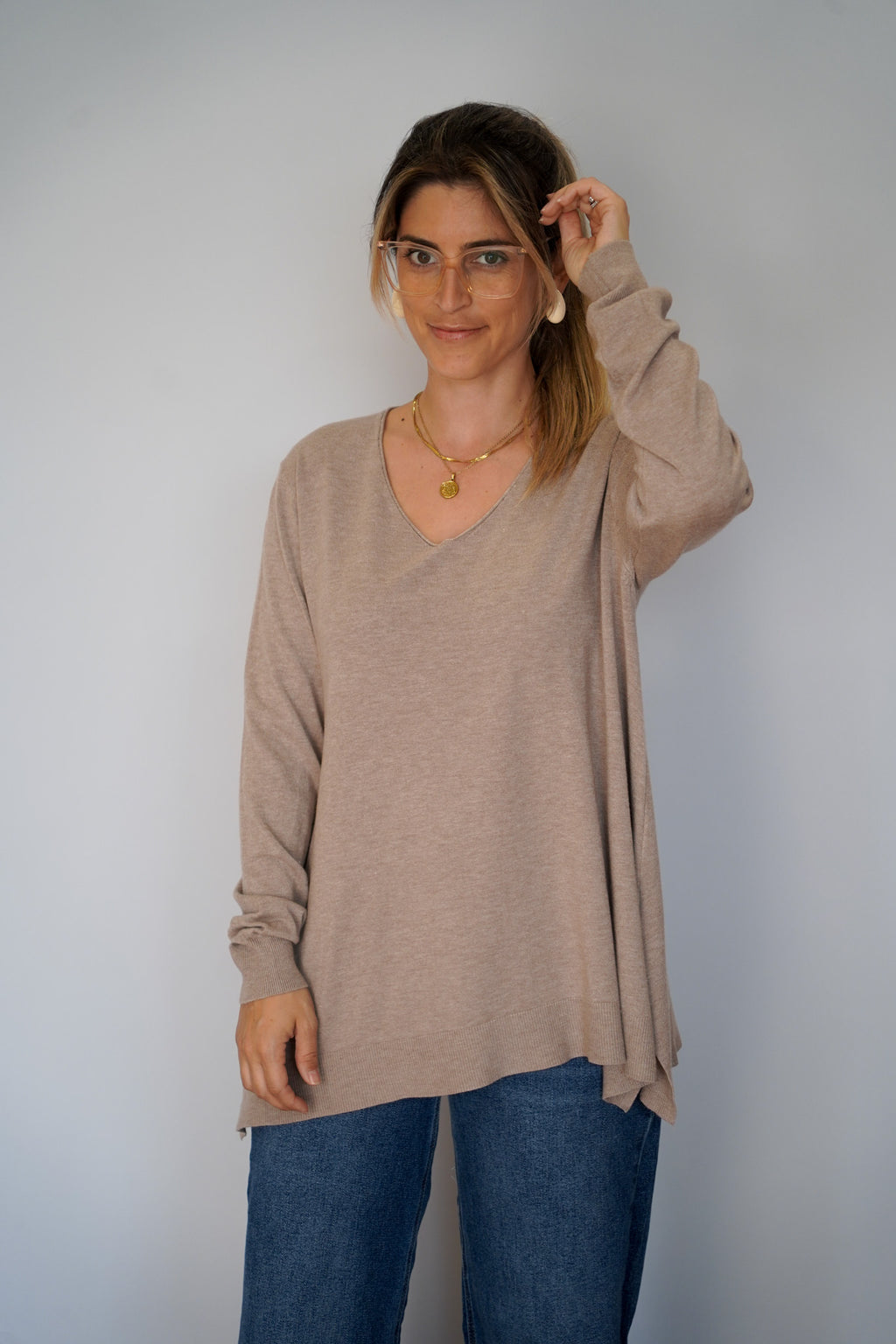 Camisola malha fina toupe decote em bico