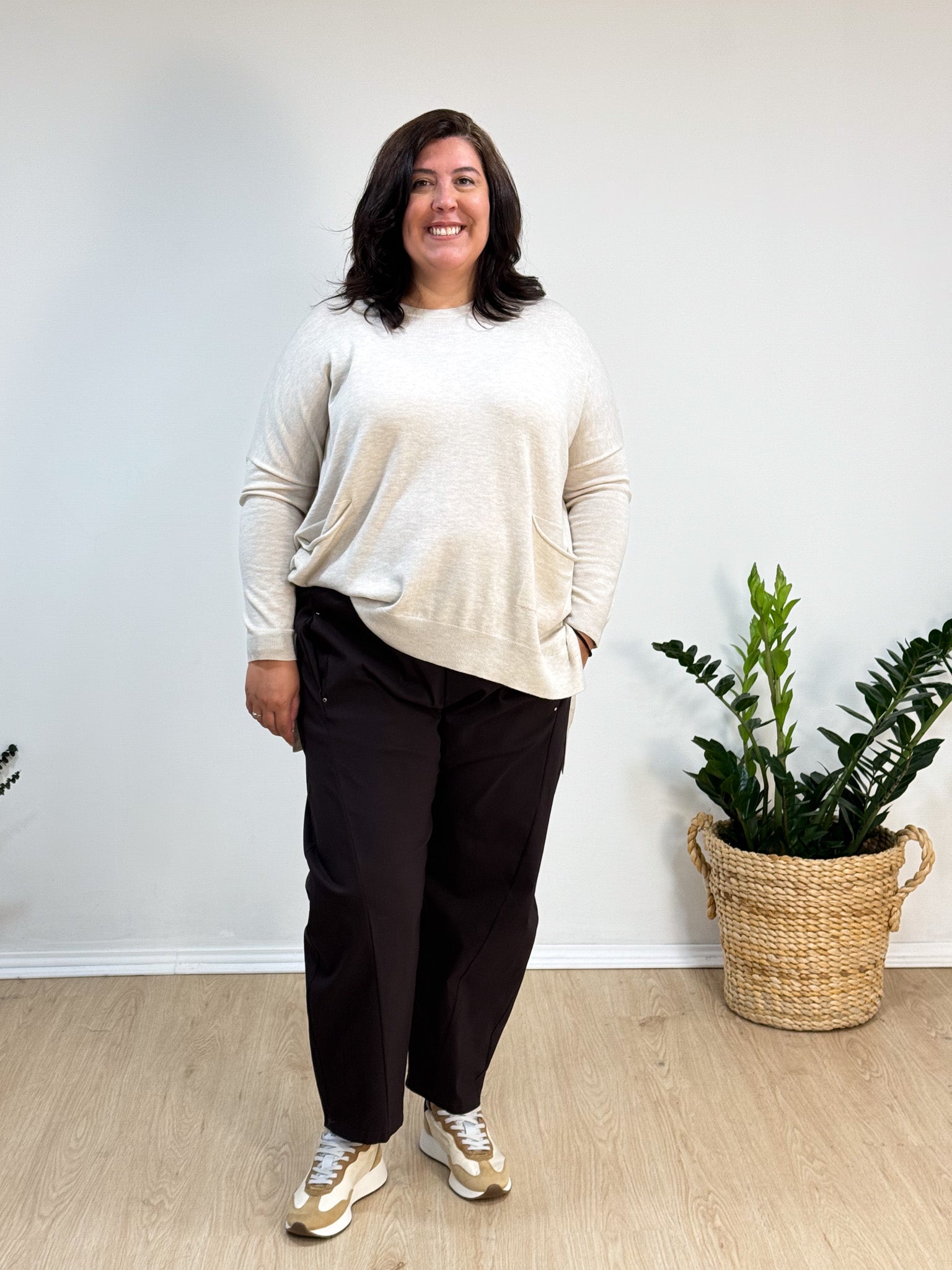 Calça elástica baggy castanha