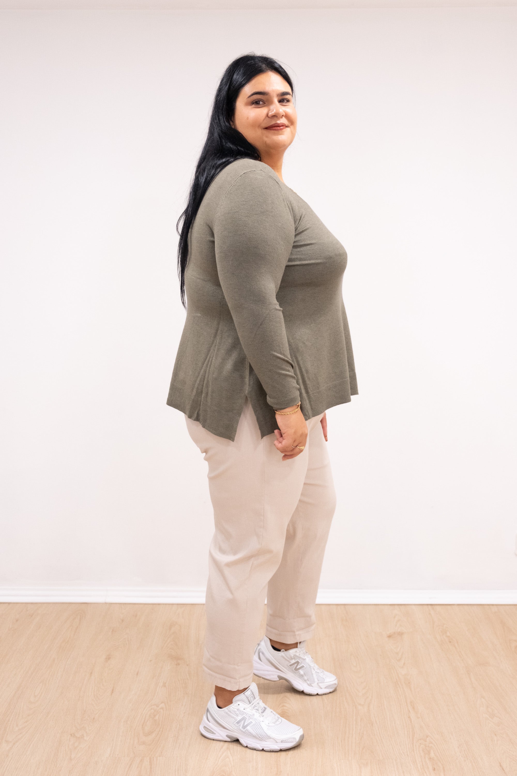 Camisola malha fina verde tropa decote em bico