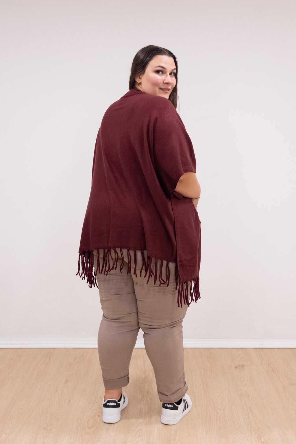 Poncho malha bordô