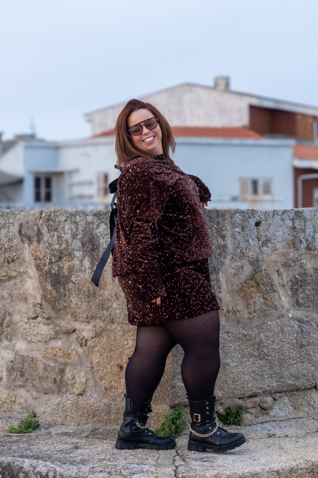Casaco de veludo e lantejoulas castanho
