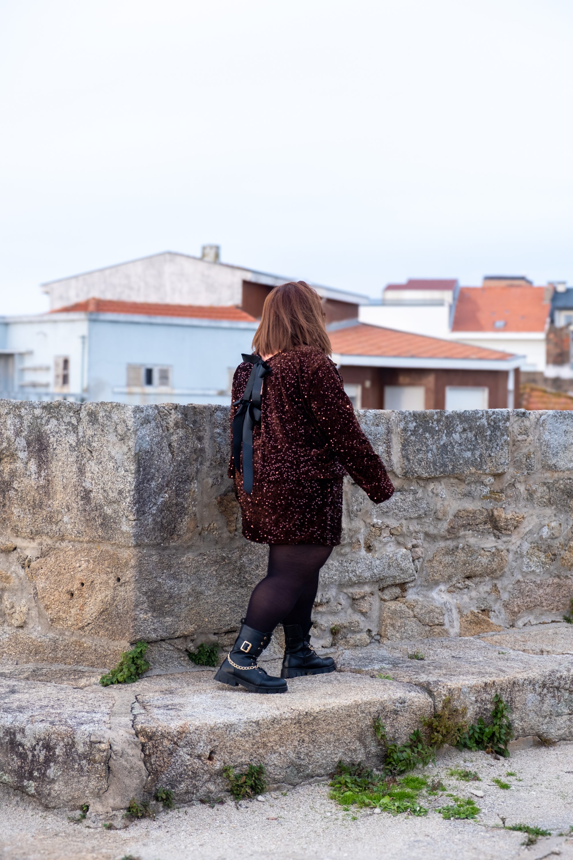 Casaco de veludo e lantejoulas castanho