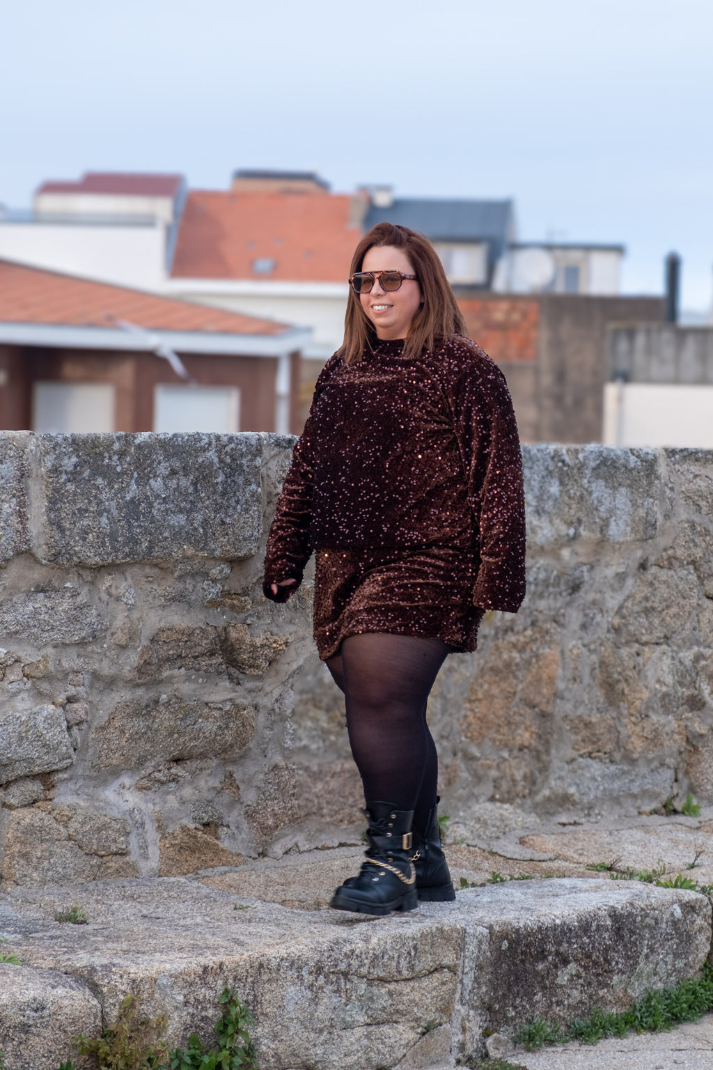 Casaco de veludo e lantejoulas castanho