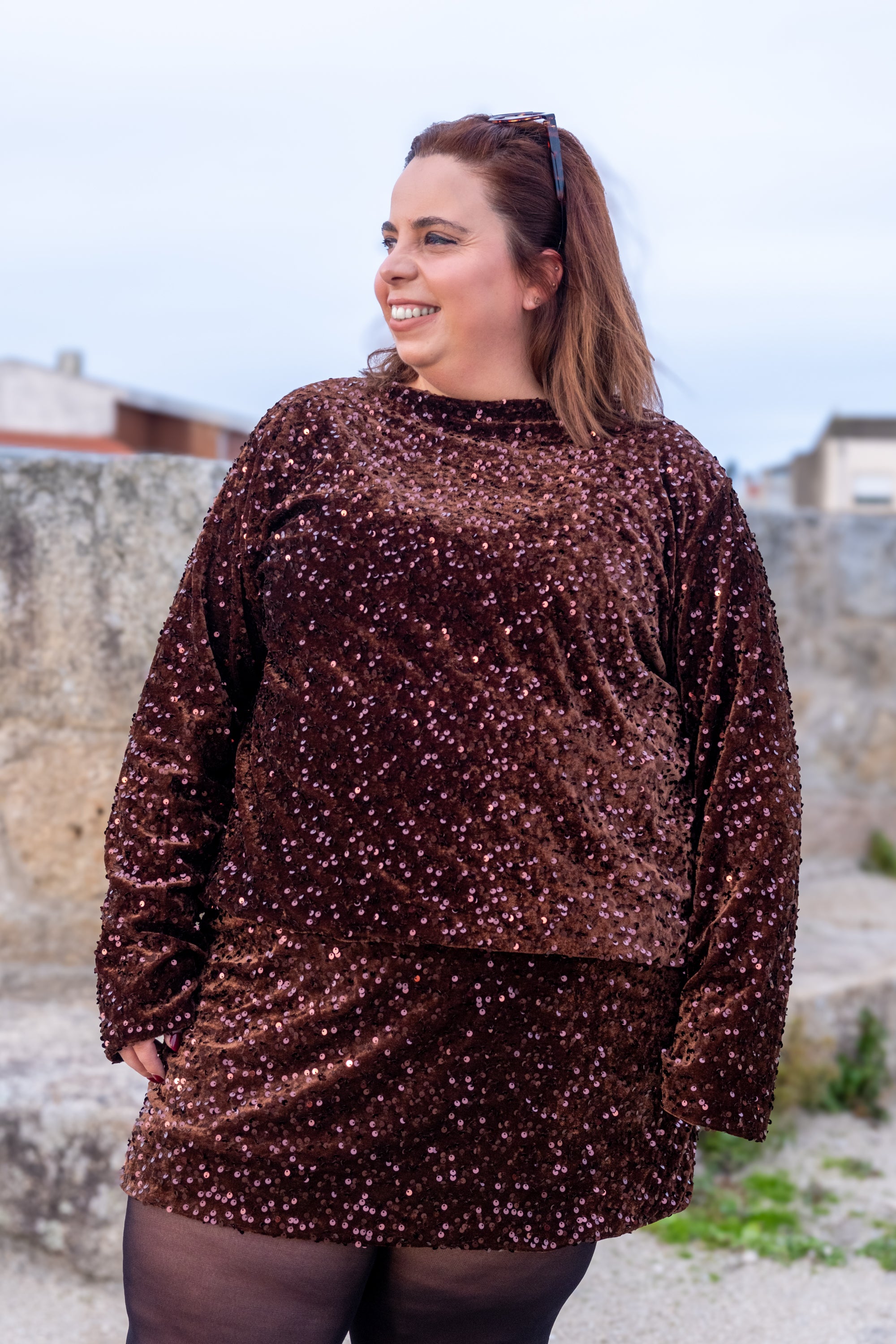 Casaco de veludo e lantejoulas castanho